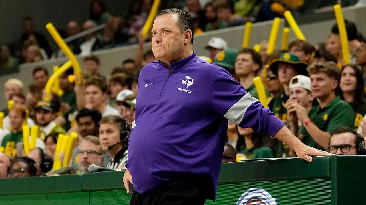 College Basketball News: Tarleton State Billy Gillispie is being investigated |Fox News